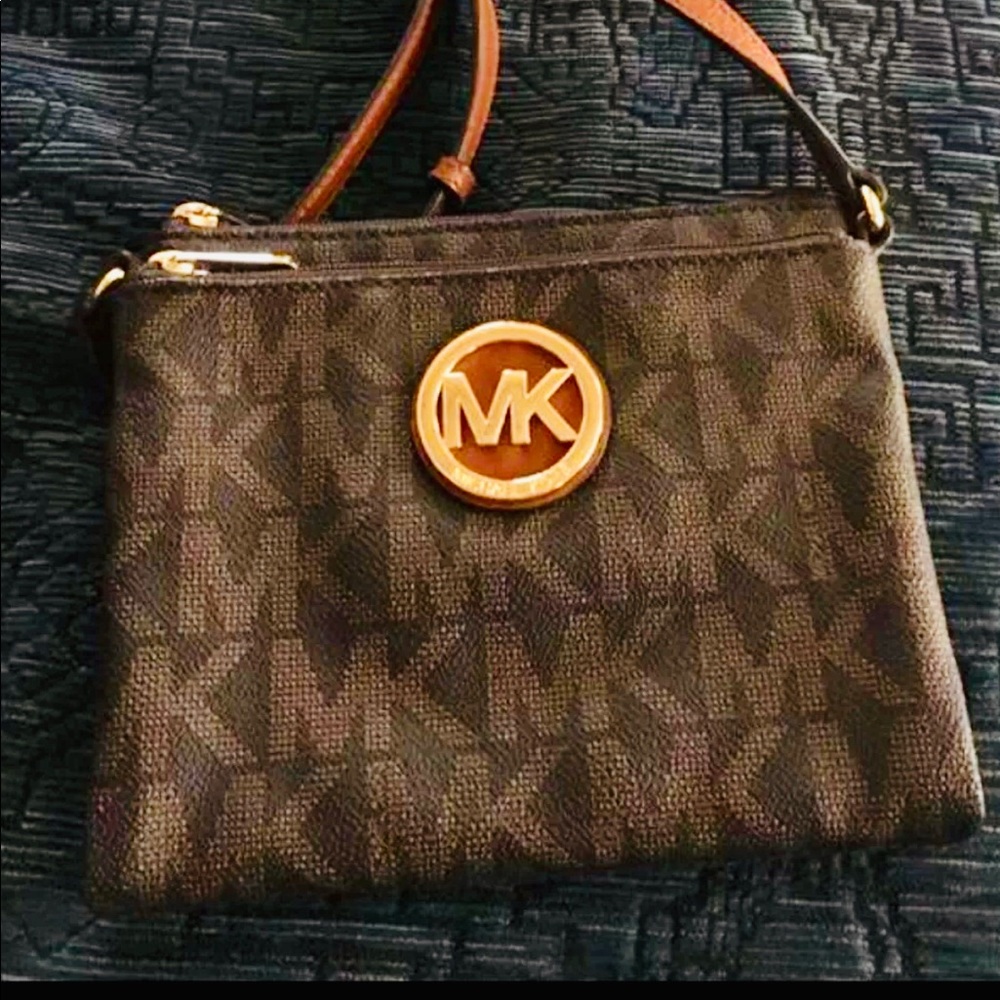 🎁💙Michael Kors Crossbody 💙🎁